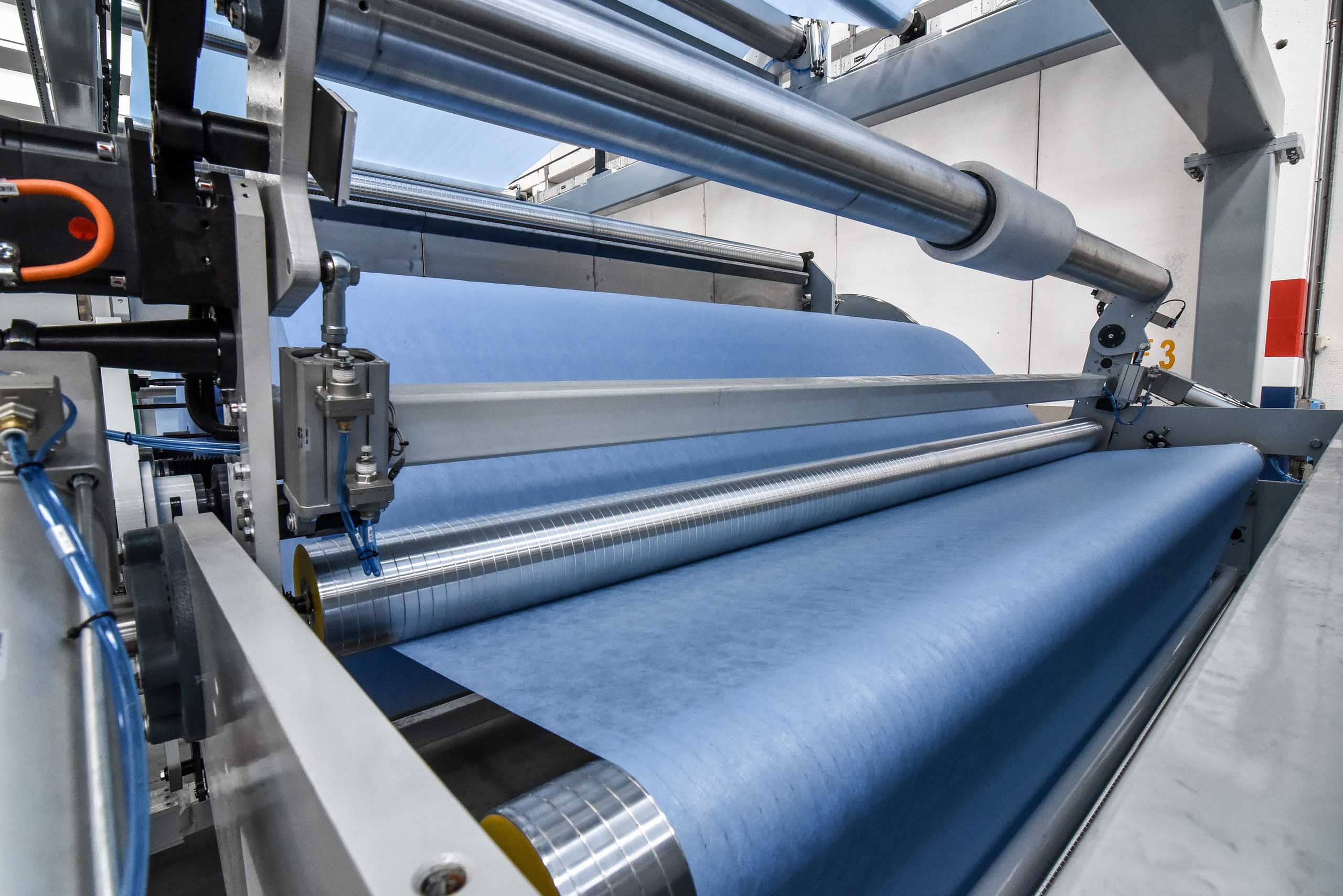 Non-woven cloth machine and medical hygiene